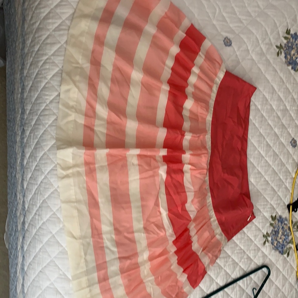 NWT GAP above the knee skirt. Sz 12